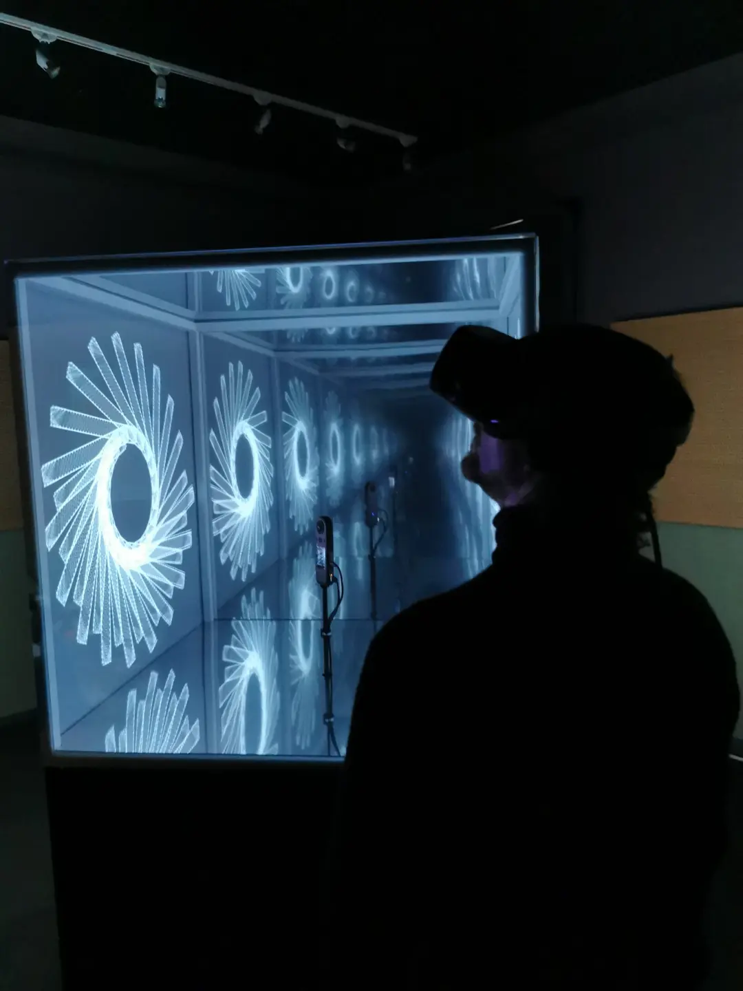 Virtuel Tangible — 360° installation, light and video projection — Aurélien Lafargue
